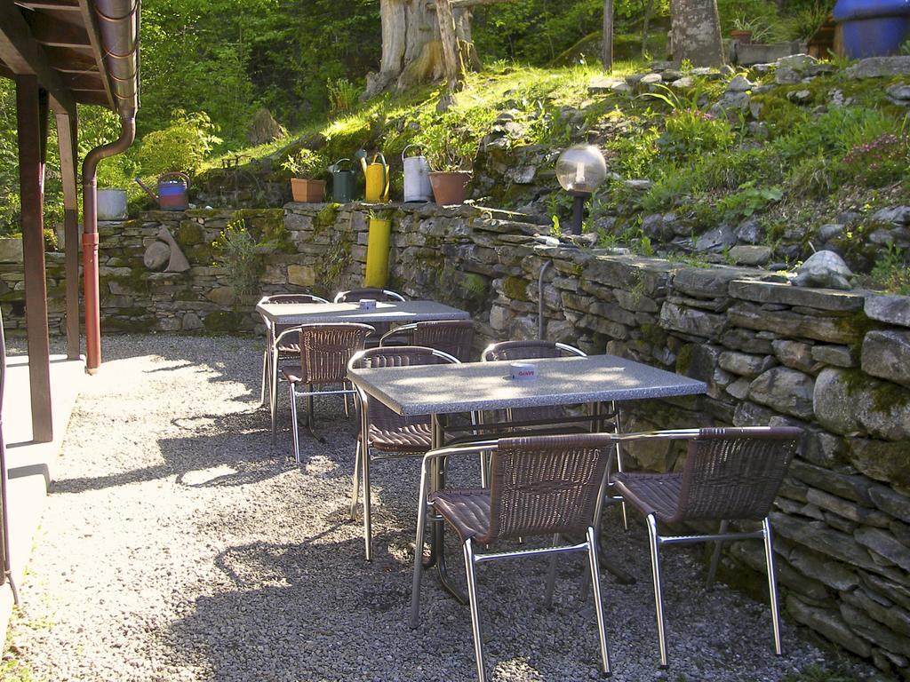 Baracca Backpacker Hostel Aurigeno Buitenkant foto