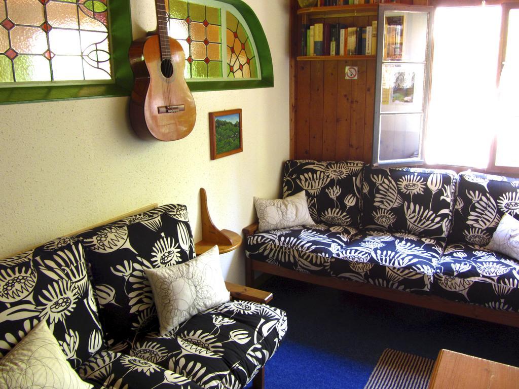 Baracca Backpacker Hostel Aurigeno Kamer foto
